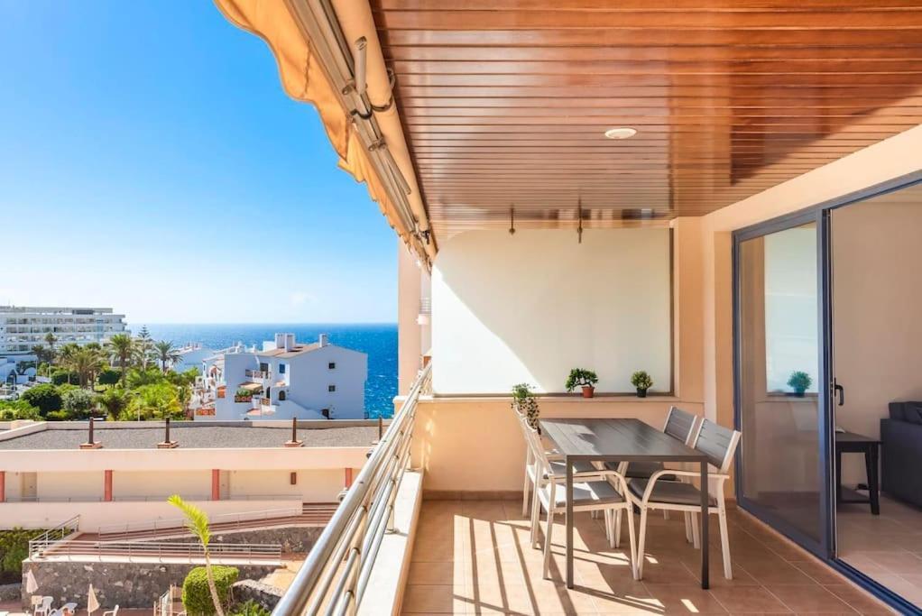 Bright And Welcoming Holiday Home Puerto de Santiago  Bagian luar foto