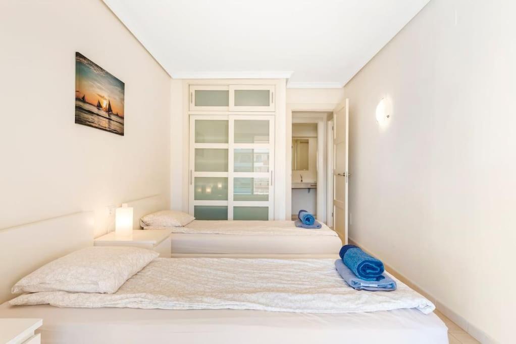 Bright And Welcoming Holiday Home Puerto de Santiago  Bagian luar foto
